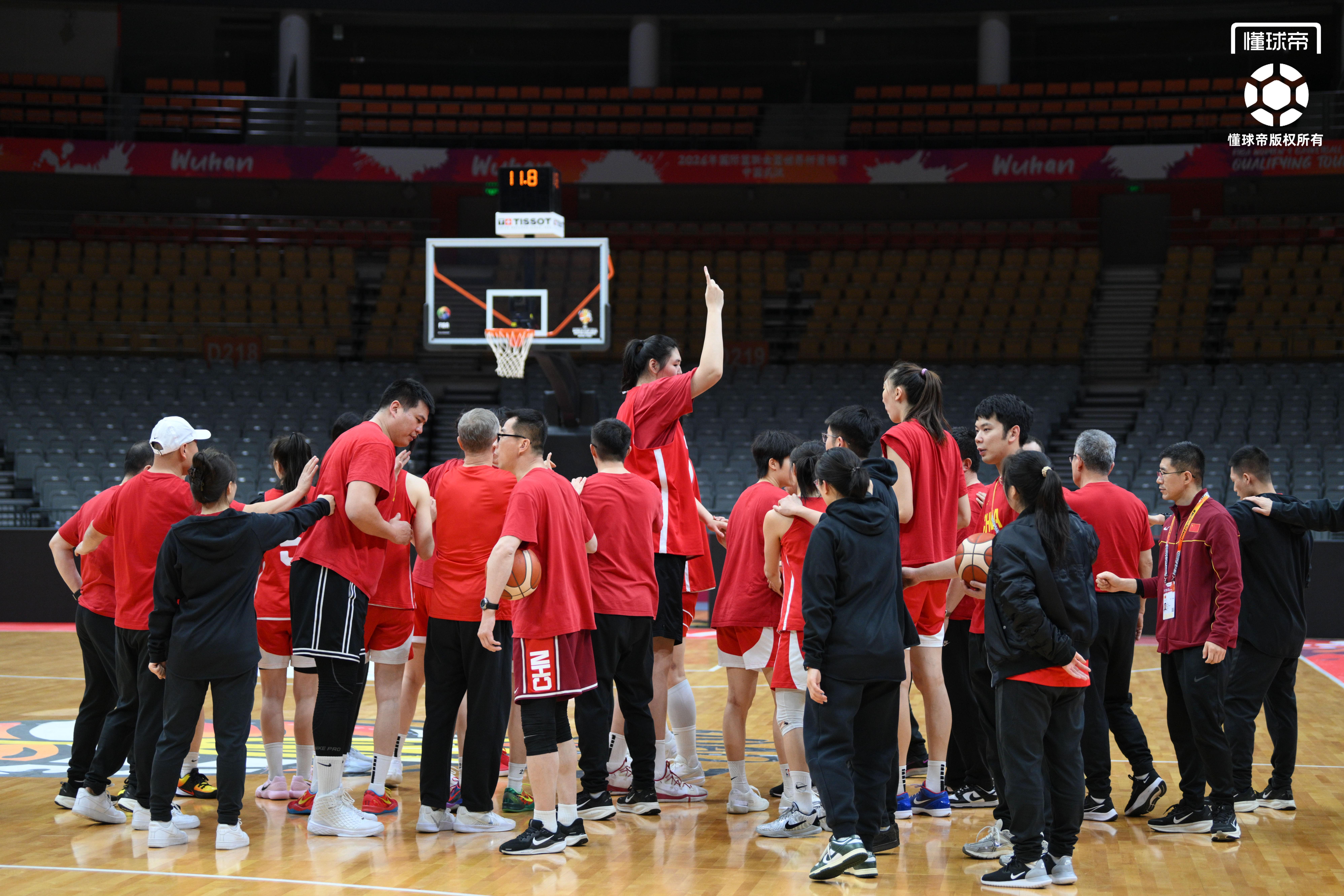 开云下载-中国女篮世预赛最后一练，王治郅到场观看&amp;amp;全队精神饱满